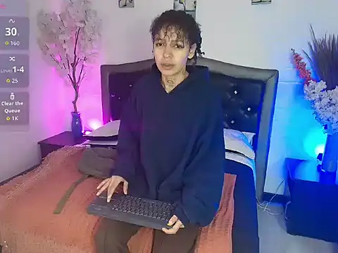 HannahBlue  online show from February 17, 12:23 pm