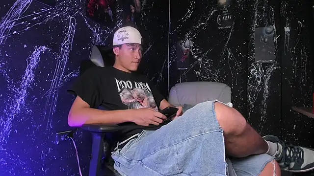 SalvatoreBenford online show from February 16, 8:49 pm