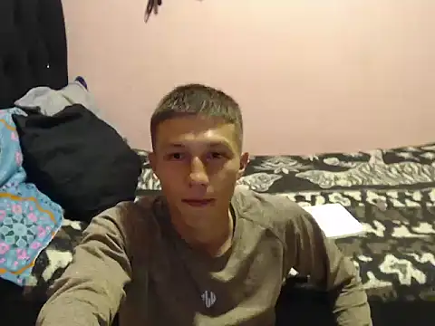 Snapshot of Cronos_Hot_8 chatting on February 3, 11:37 am Cronos Hot 8 online show from February 3, 11:37 am