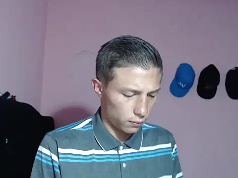 Snapshot of Cronos_Hot_8 chatting on February 17, 8:55 am Cronos Hot 8 online show from February 17, 8:55 am