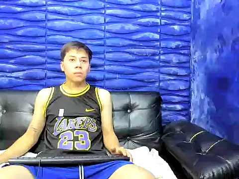 santiago xxxcol online show from February 1, 11:36 pm