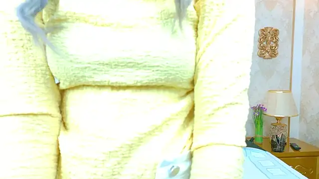 Snapshot of AlanaHouston chatting on February 12, 12:33 pm AlanaHouston online show from February 12, 12:33 pm