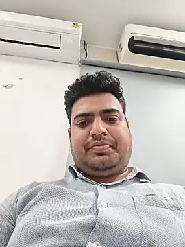 hunterkingshan online show from May 15, 12:12 pm