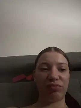 Snapshot of SofieKayla chatting on February 12, 10:54 am SofieKayla online show from February 12, 10:54 am