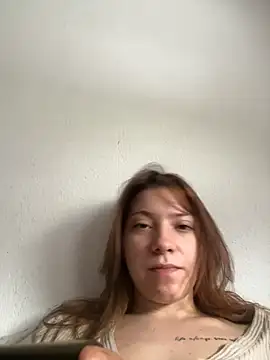 Snapshot of SofieKayla chatting on April 13, 9:48 am SofieKayla online show from April 13, 9:48 am