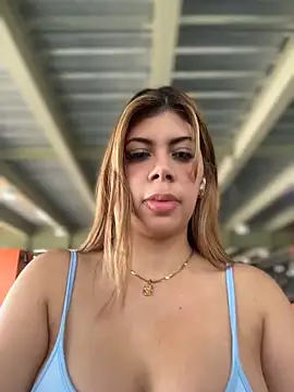 Snapshot of abyyhills chatting on February 10, 5:39 pm abyyhills online show from February 10, 5:39 pm