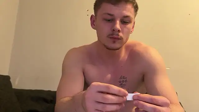 Snapshot of Lucas328706 chatting on February 13, 11:34 pm Lucas328706 online show from February 13, 11:34 pm