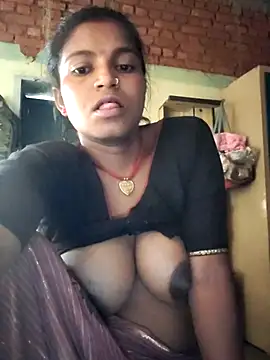 Snapshot of Gungun_thakur chatting on July 13, 4:48 am Gungun thakur online show from July 13, 4:48 am