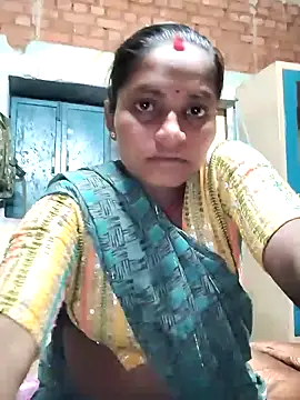 Snapshot of Gungun_thakur chatting on August 2, 3:21 pm Gungun thakur online show from August 2, 3:21 pm