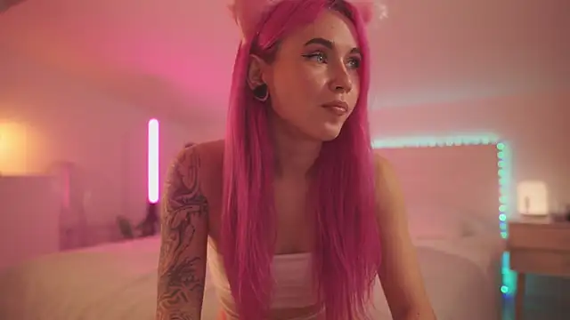 Sarah Pink online show from January 24, 5:11 pm