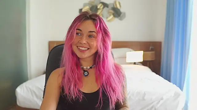 Sarah Pink online show from December 19, 1:34 am