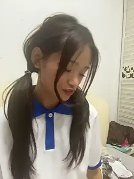 Snapshot of srr6677 chatting on June 3, 2:33 pm srr6677 online show from June 3, 2:33 pm