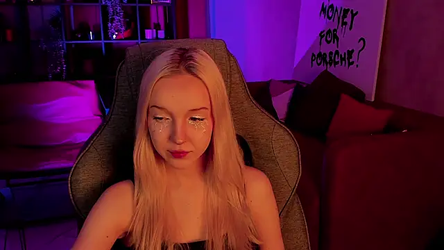 Snapshot of MaoqiBeverly chatting on February 25, 5:22 pm MaoqiBeverly online show from February 25, 5:22 pm