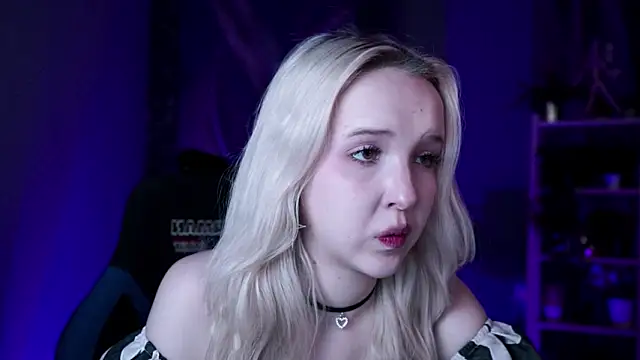 Snapshot of MaoqiBeverly chatting on February 28, 2:34 am MaoqiBeverly online show from February 28, 2:34 am