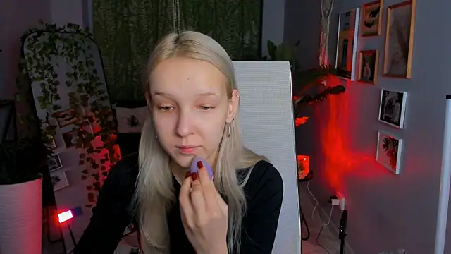 MaoqiBeverly online show from March 29, 5:18 am