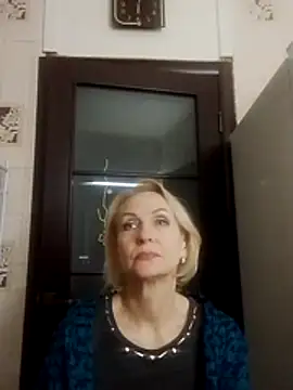 Snapshot of MichelleSolis chatting on February 5, 4:00 pm MichelleSolis online show from February 5, 4:00 pm