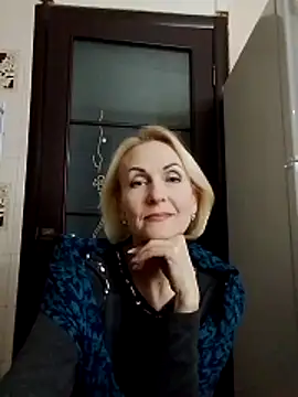 Snapshot of MichelleSolis chatting on February 22, 6:50 pm MichelleSolis online show from February 22, 6:50 pm