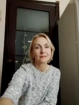 Snapshot of MichelleSolis chatting on February 24, 7:56 pm MichelleSolis online show from February 24, 7:56 pm