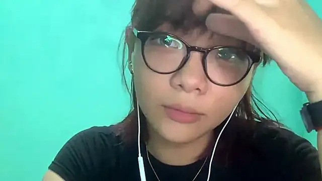 Snapshot of TerisaYellow chatting on February 3, 7:13 am TerisaYellow online show from February 3, 7:13 am