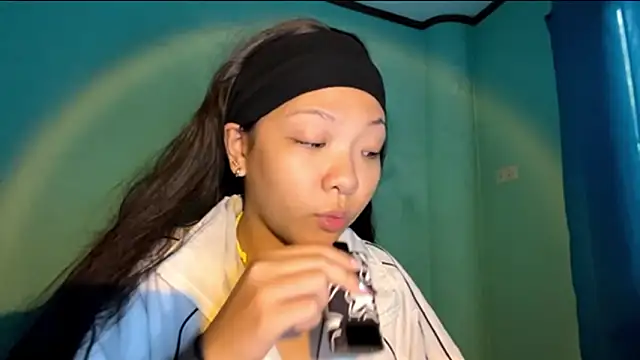 Snapshot of TerisaYellow chatting on February 18, 5:47 am TerisaYellow online show from February 18, 5:47 am