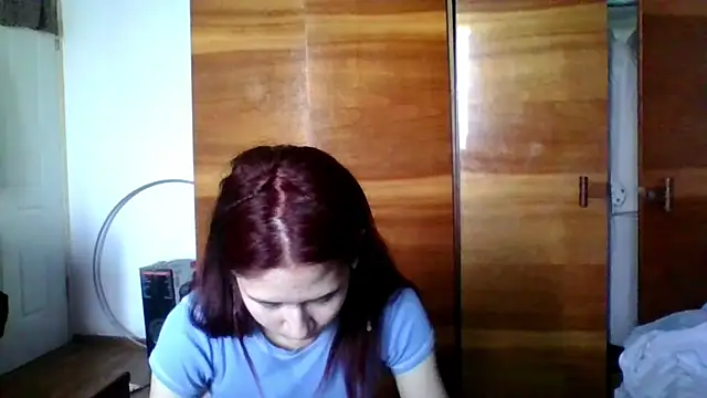 Snapshot of NickiKisinger chatting on February 14, 6:32 am NickiKisinger online show from February 14, 6:32 am