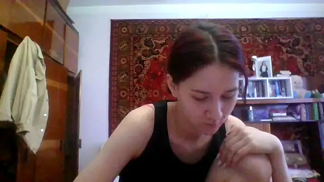 NickiKisinger online show from March 29, 5:07 am