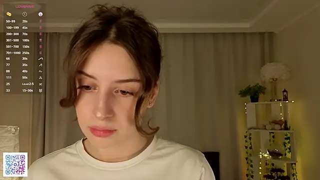 LeanneDinkle online show from February 13, 4:52 am