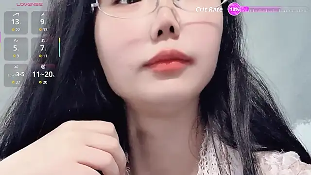 Snapshot of GTnTo_O chatting on May 16, 1:21 pm GTnTo O online show from May 16, 1:21 pm