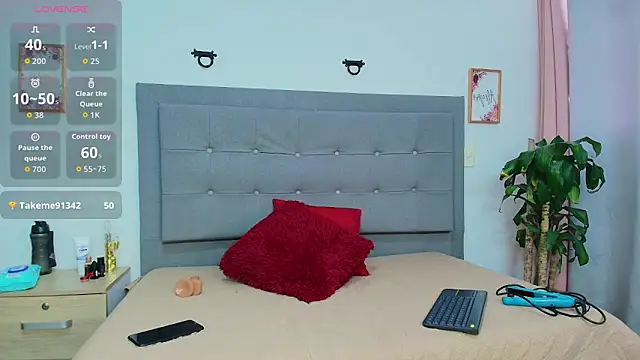 Snapshot of Karla_94 chatting on February 12, 6:36 pm Karla 94 online show from February 12, 6:36 pm