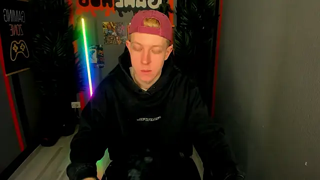 Snapshot of Dylan_Norton chatting on February 12, 3:51 pm Dylan Norton online show from February 12, 3:51 pm