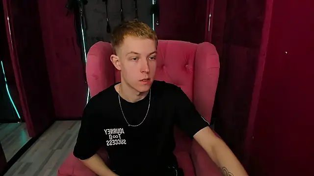 Snapshot of Dylan_Norton chatting on March 1, 10:28 am Dylan Norton online show from March 1, 10:28 am