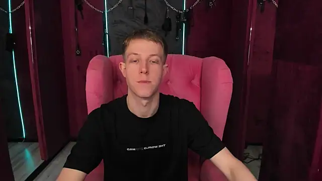 Dylan Norton online show from April 3, 12:25 pm