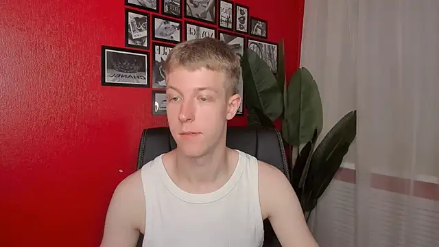 Snapshot of Dylan_Norton chatting on July 14, 10:54 am Dylan Norton online show from July 14, 10:54 am