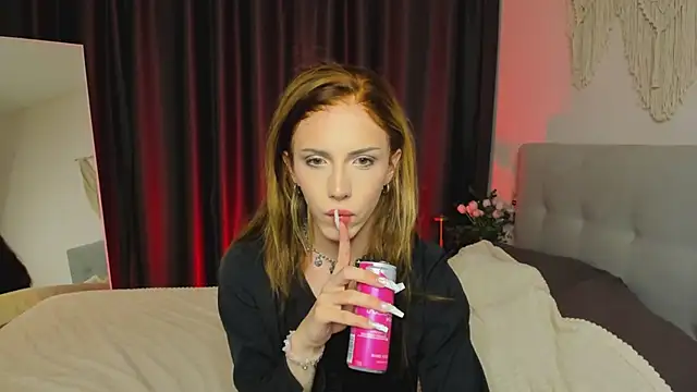 Snapshot of Tiffany__King chatting on February 27, 9:04 pm Tiffany King online show from February 27, 9:04 pm