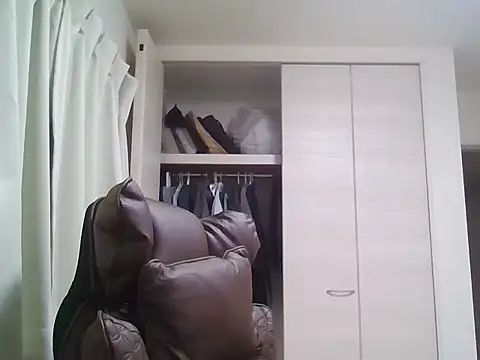 Snapshot of K0U-123 chatting on April 25, 12:52 pm K0U-123 online show from April 25, 12:52 pm