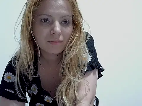 ChleoWild online show from May 30, 8:50 pm