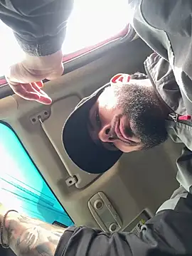 Snapshot of joeandlove chatting on January 31, 7:34 pm joeandlove online show from January 31, 7:34 pm