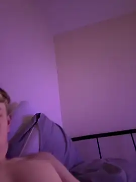 Snapshot of bigboywilly79 chatting on February 22, 10:19 pm bigboywilly79 online show from February 22, 10:19 pm