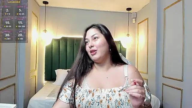 AngelizaGreen online show from February 19, 7:10 pm