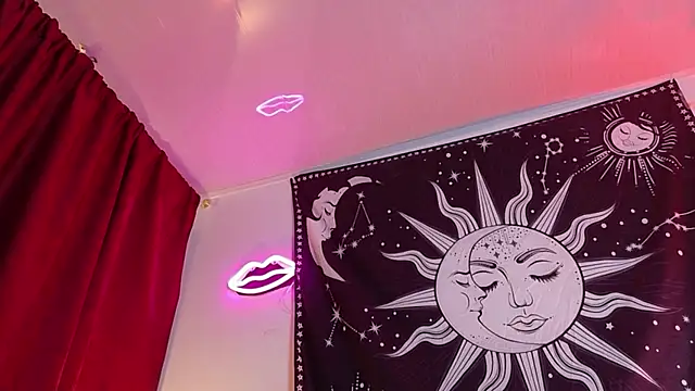 Snapshot of MadLustt chatting on February 22, 2:04 pm MadLustt online show from February 22, 2:04 pm