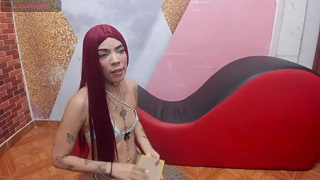 Snapshot of sexy_brunette_1 chatting on February 16, 3:46 am sexy brunette 1 online show from February 16, 3:46 am