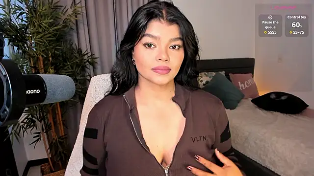 moonhelen online show from March 2, 11:11 pm