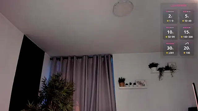 moonhelen online show from July 15, 11:21 pm