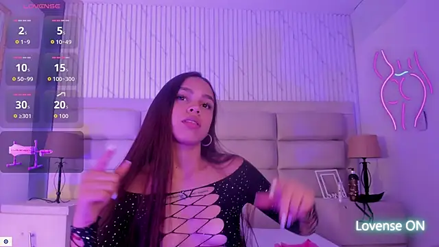 CarolineFyre online show from February 15, 7:51 am