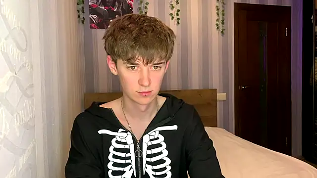 Sweet Dude online show from April 9, 9:20 pm