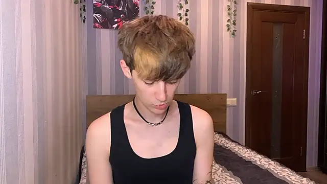 Sweet Dude online show from July 7, 8:13 pm