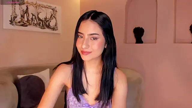 LucieMartin online show from April 13, 7:30 pm