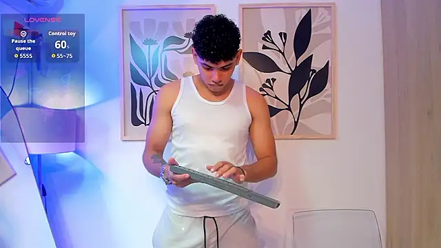 justin payn14 online show from March 14, 1:49 pm