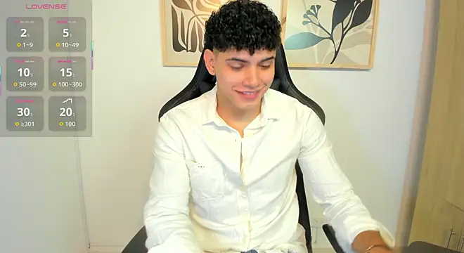 Snapshot of justin_payn14 chatting on June 16, 12:30 pm justin payn14 online show from June 16, 12:30 pm