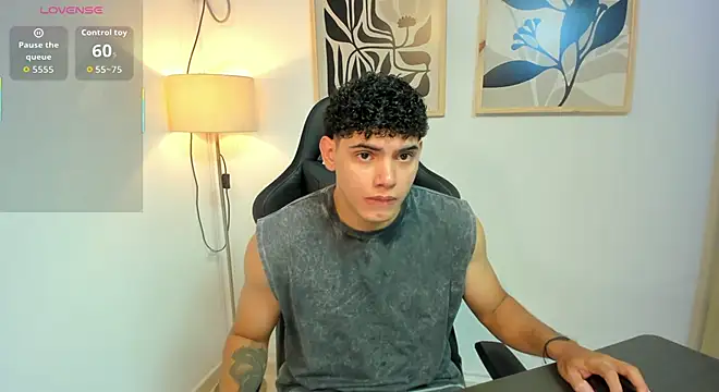 Snapshot of justin_payn14 chatting on July 1, 12:51 pm justin payn14 online show from July 1, 12:51 pm